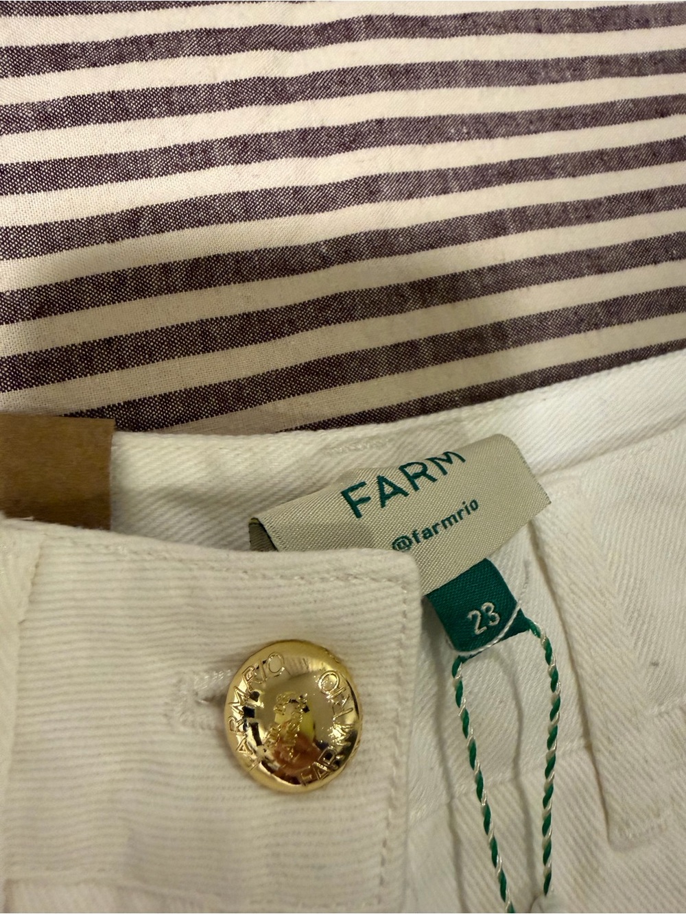 Farm Rio Richelieu Embroidered Shorts NWT - Picture 8 of 9